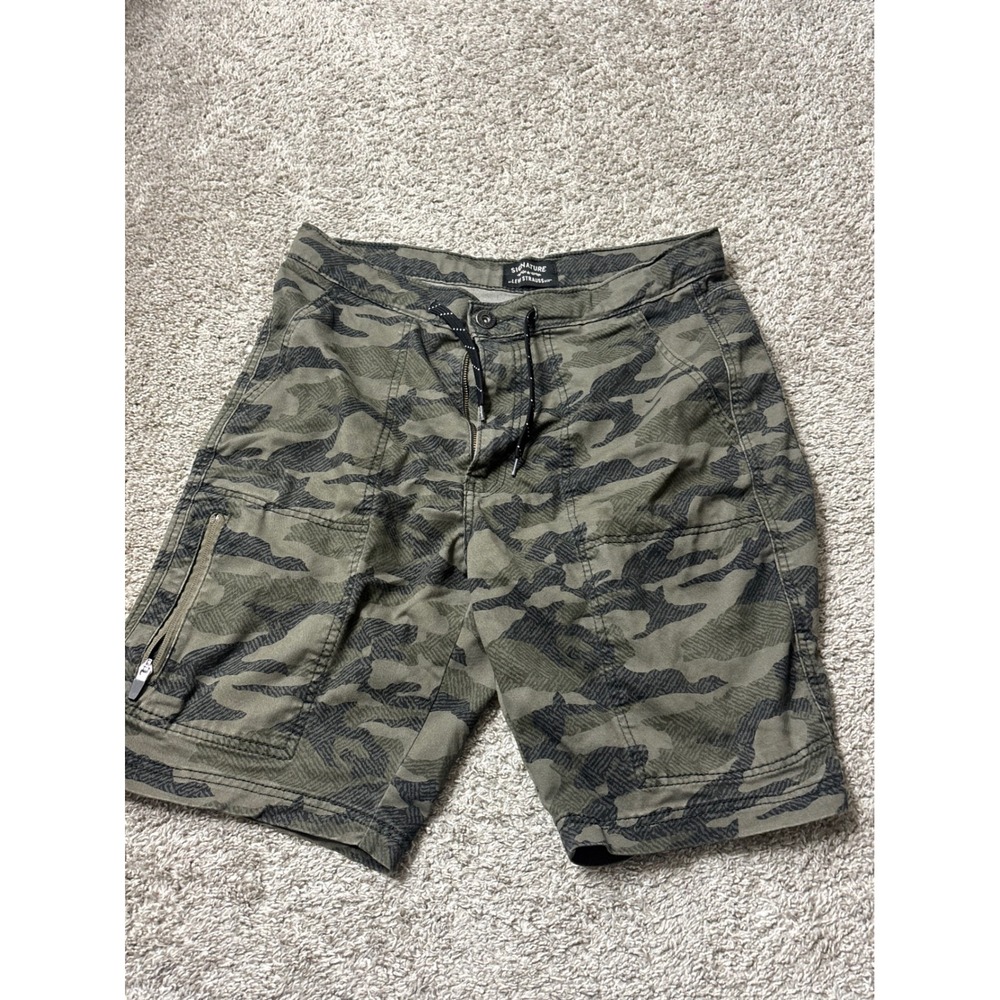Signature by Levi Strauss Mens Camo Cargo Shorts Green Size 34 Drawstring 75652